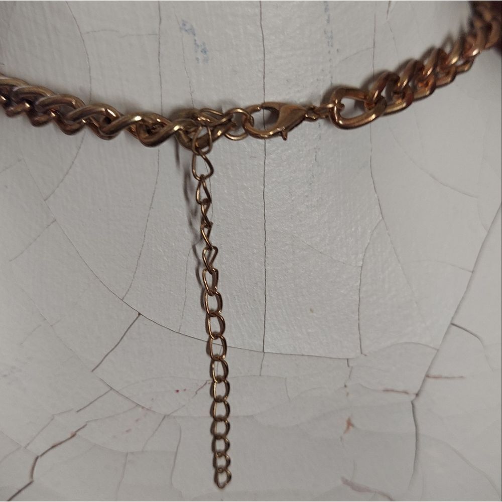 Elegant Vintage Rhinestone Necklace - Picture 4 of 5